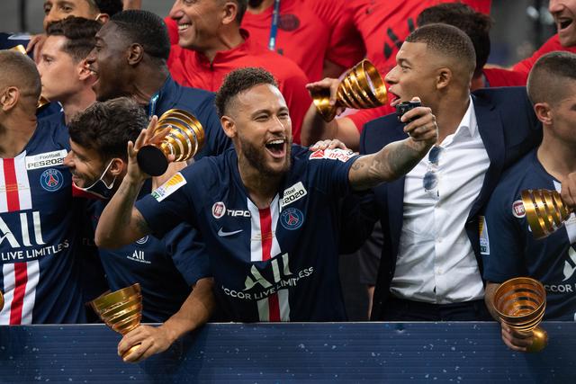 易建联:没有观众比赛很煎熬 重回主场令人期待